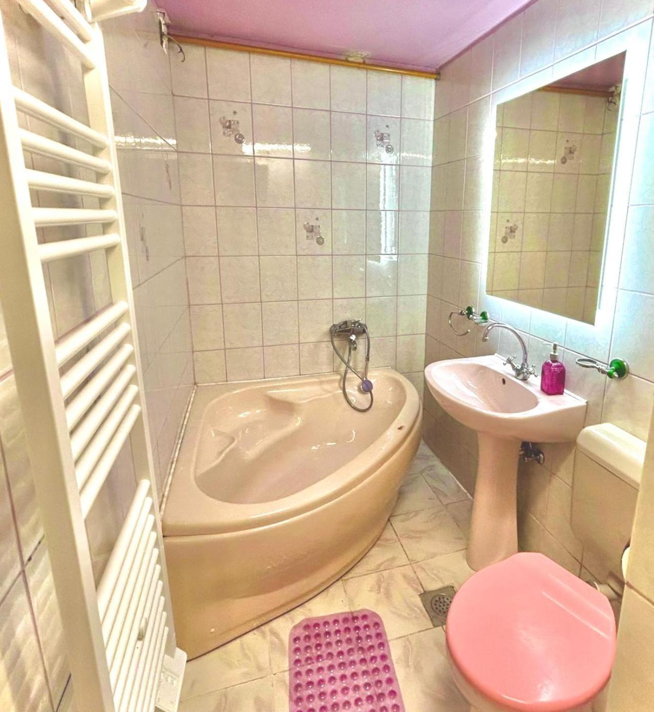 Peaceful Pleasure Apartment & Free Private Parking Sarajevo Luaran gambar